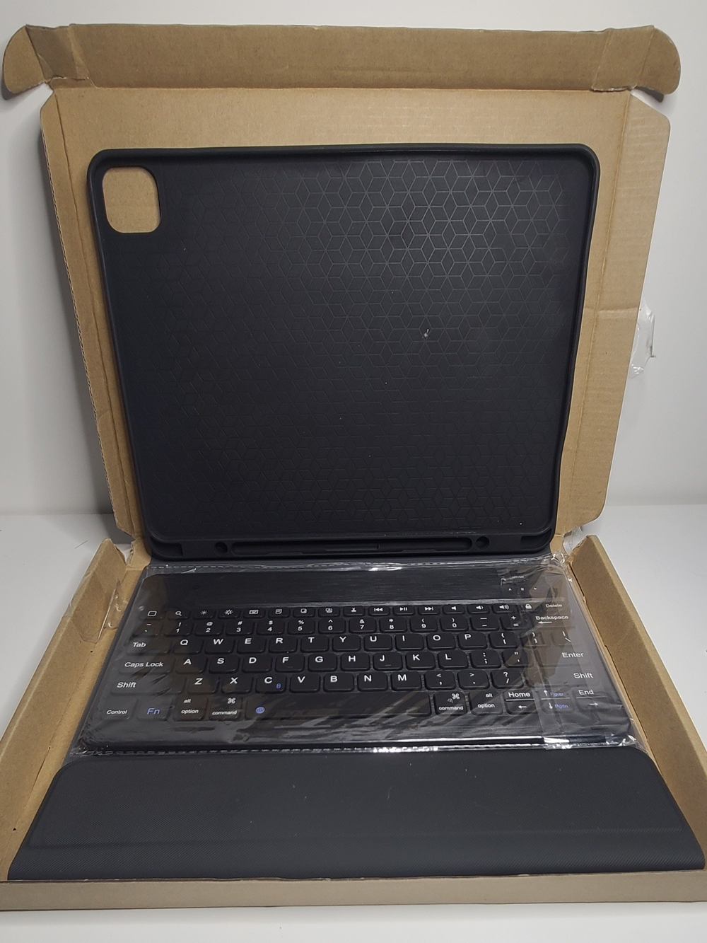 Universal Black Bluetooth Keyboard Case for Tablet